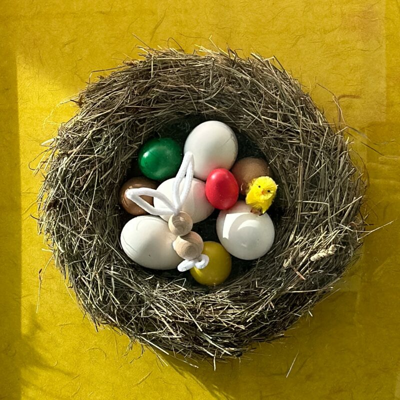 Osternest mit Osterdeko Auslage Kaspar Harnisch